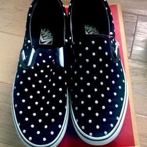 Black velvet with polka dot pattern. Cozy fit